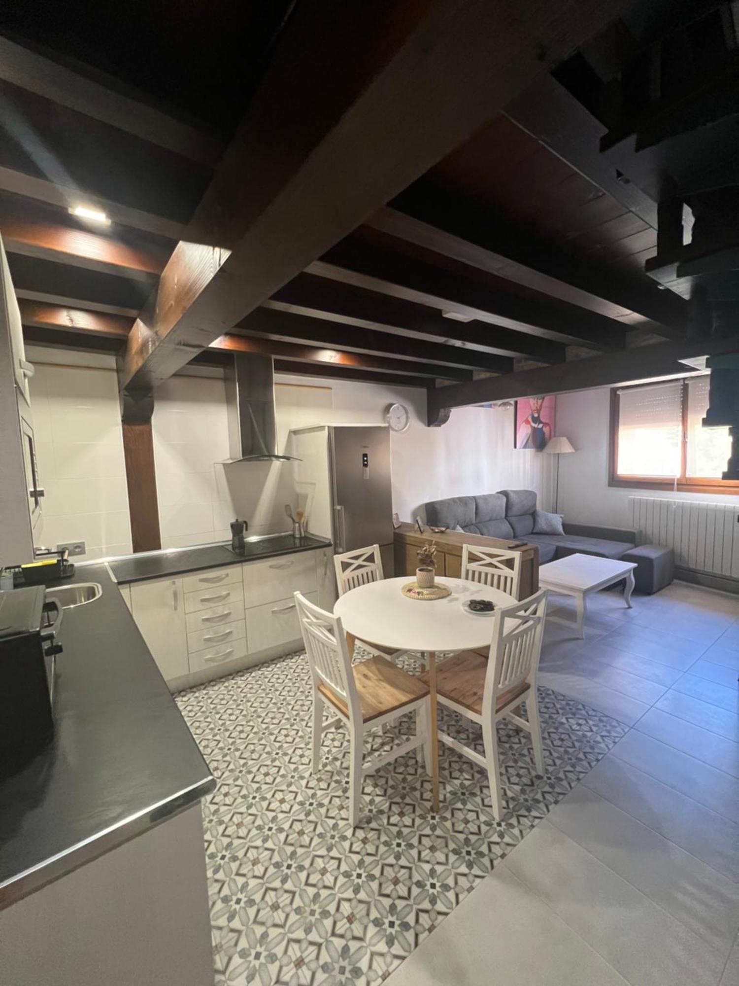 Apartamento Duplex En Sangueesa De 3 Dormitorios Y 2 Banos Exterior foto